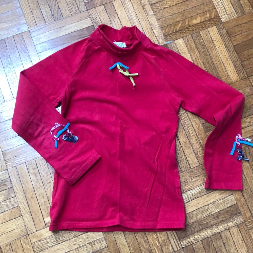 Girl’s long sleeve T-shirt